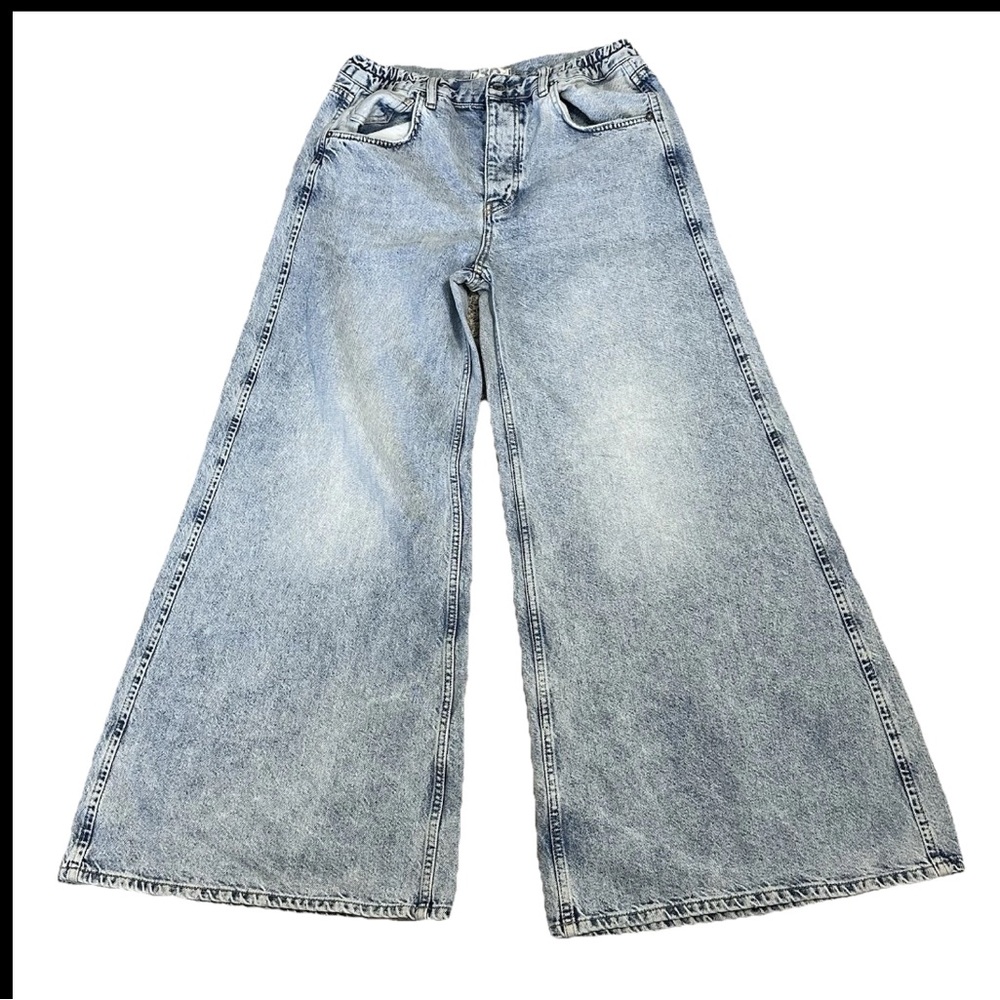 We The Free Light Wash Wide Leg Flare Jeans